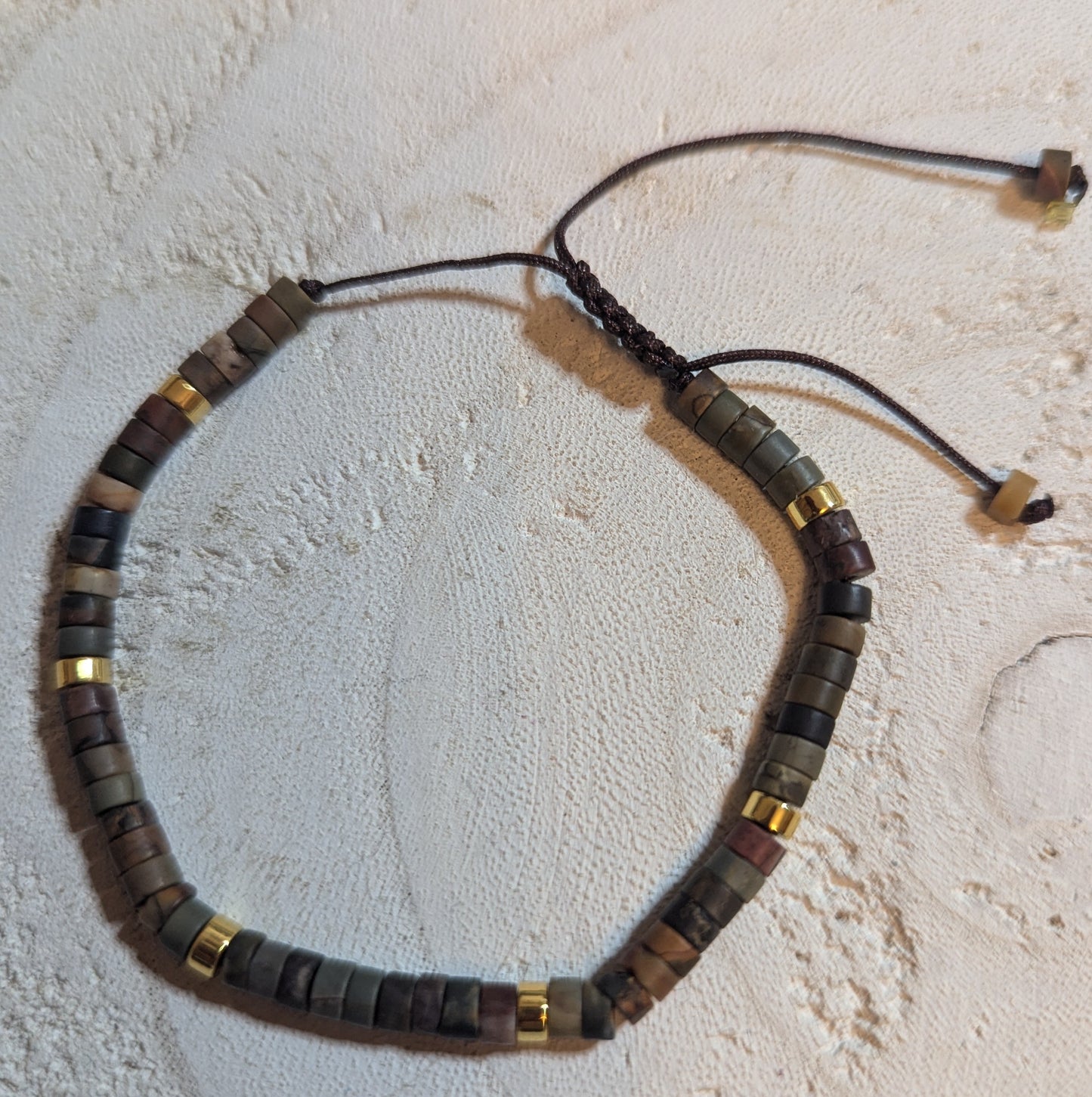 Beaded bracelet with brown and gold beads 