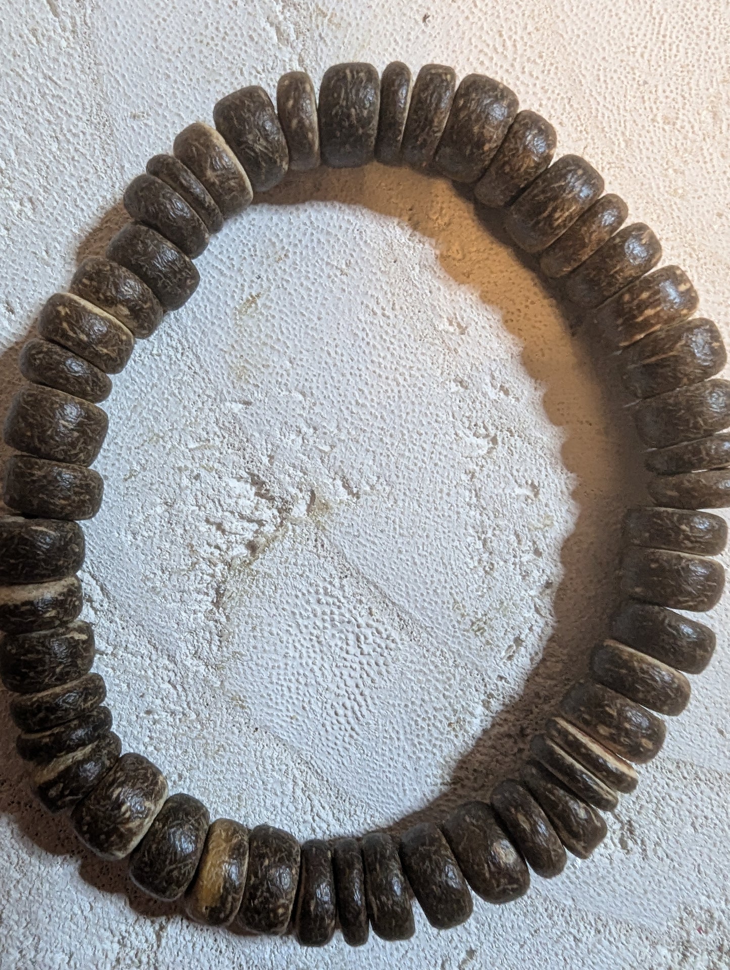 Brown wooded beaded bracelet 
