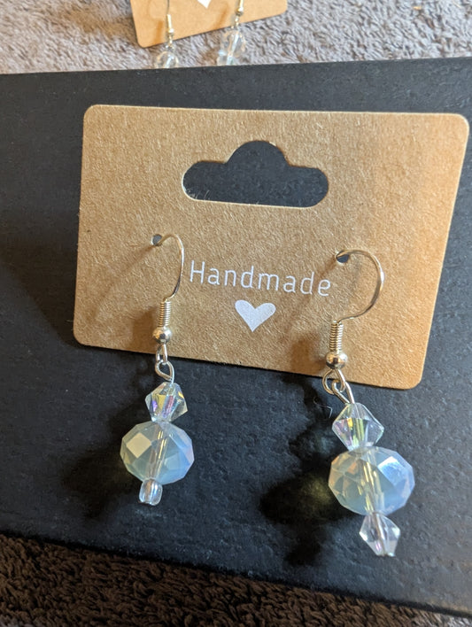 Geometric accent with two tone drop earrings