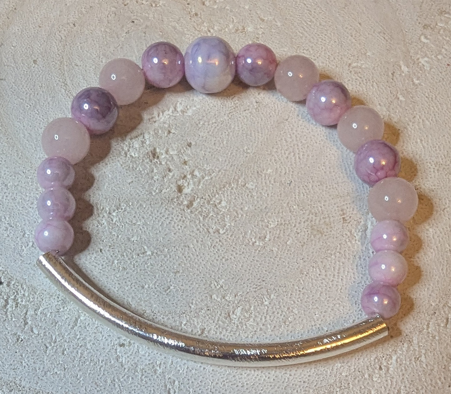 Bracelet with sterling silver .925 bar with lavender iridescent pearls